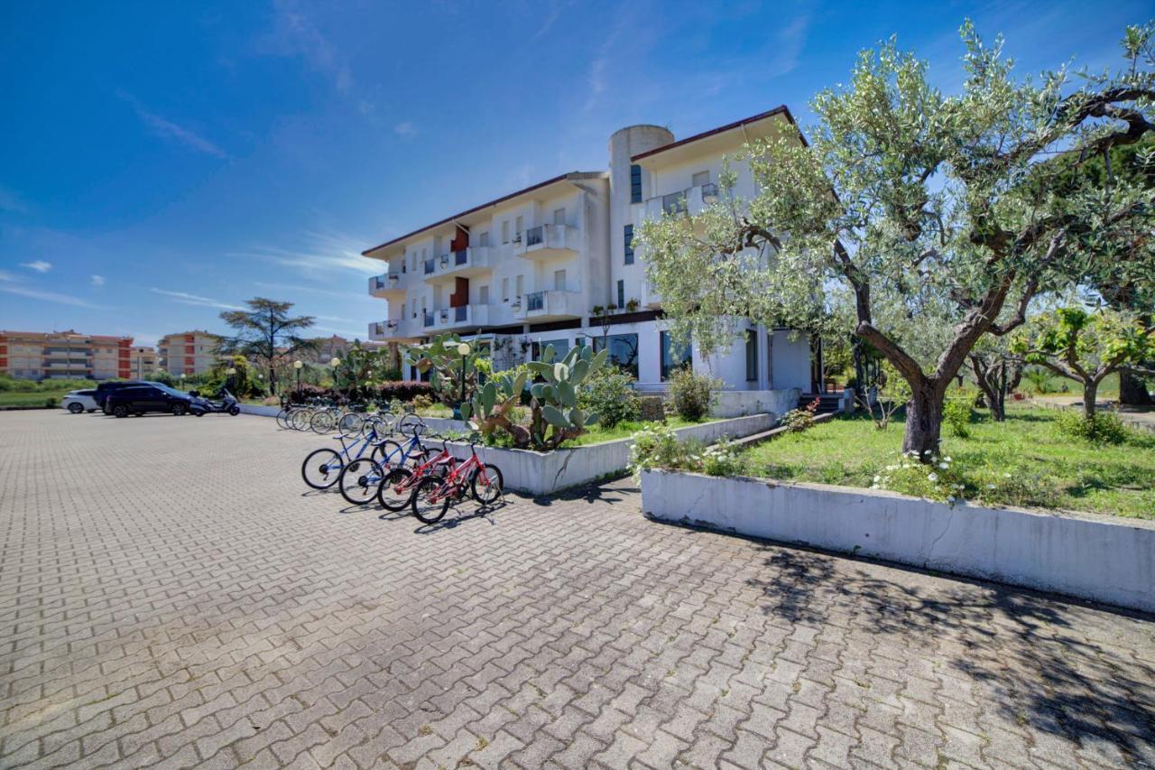 Hotel Sporting Vasto Kültér fotó